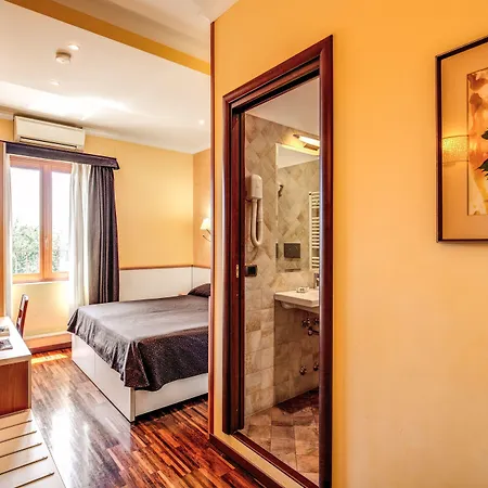 Tiburtina Metro Hotel 3*