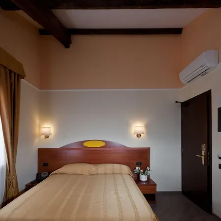 Hotel Tiburtina Metro 3*