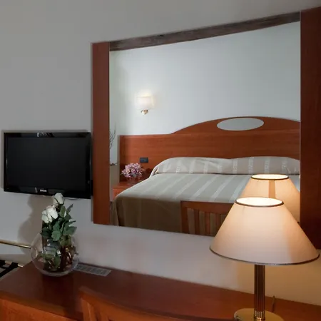 Tiburtina Metro Hotel 3*