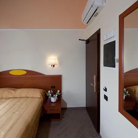 Tiburtina Metro Hotel Řím